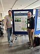 Markus Röhl and Lea Streit presented a poster on the topic of flowering partnerships at the 38th DNT in Berlin. (Photo: Caroline Fischer)